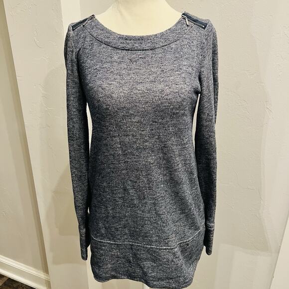 LOFT Tops - Ann Taylor Loft Top Size XS Blue Speckled Blouse Boat Neck Long Sleeve Shirt